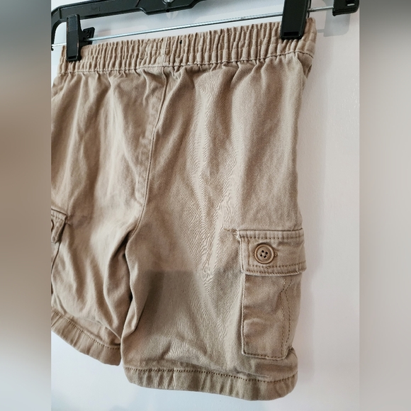 4t DKNY khaki cargo shorts - Picture 8 of 9